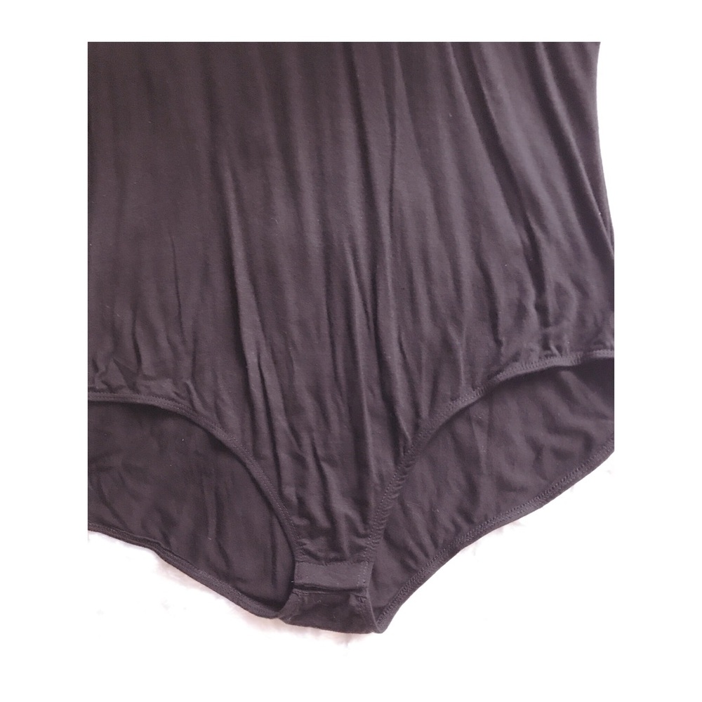 “Eyes on Me” Graphic Bodysuit - Picture 5 of 5